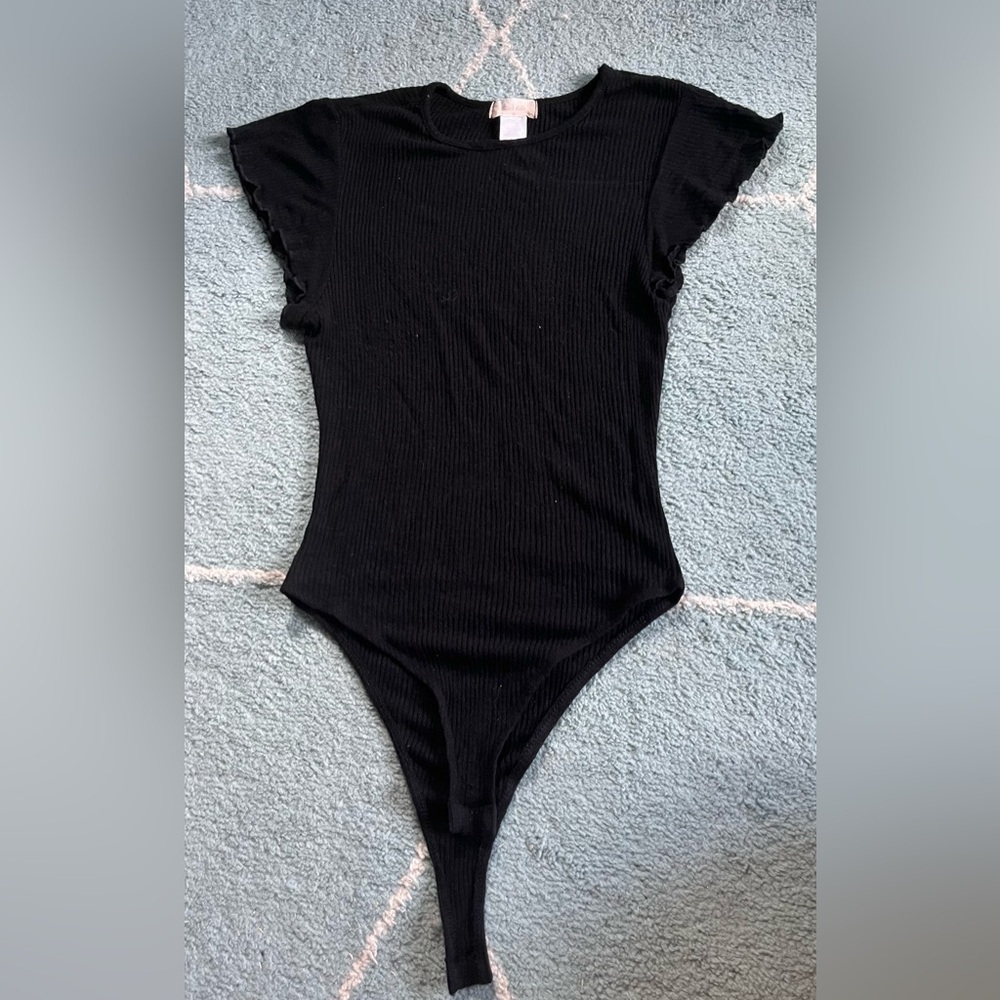 Altar’d State- Ribbed Bodysuit- Ruffle Short Sleeves- Black- Size M​